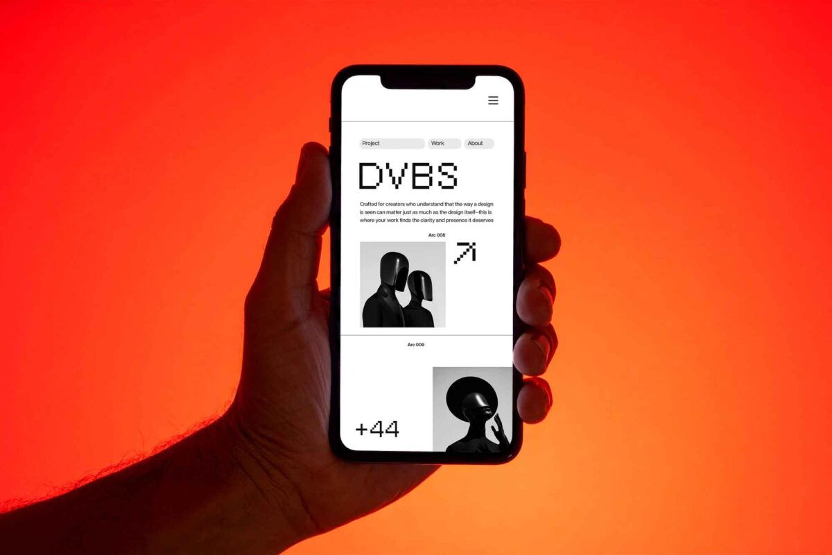 Smartphone Presentation Mockup 4